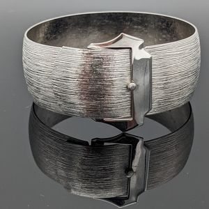 Vintage Wide Buckle Front Bangle Bracelets                             